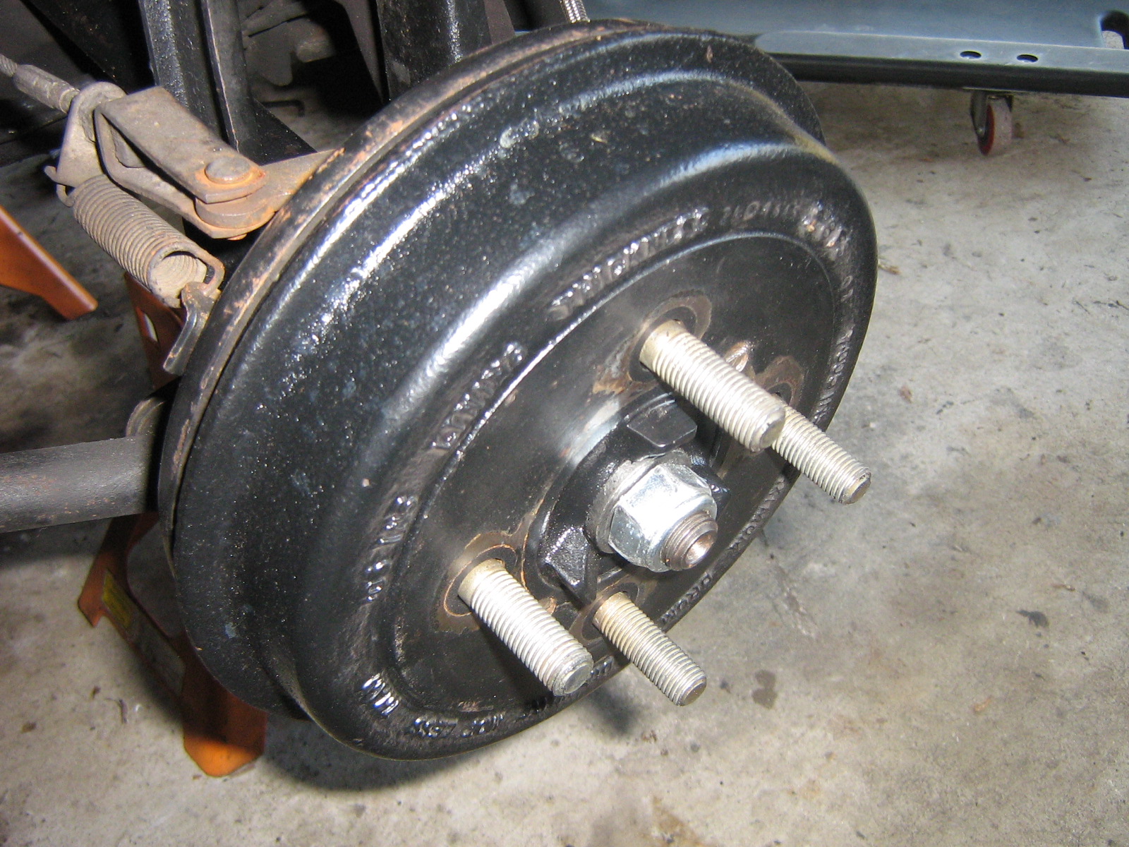 Spitfire rear hub w/ Land Rover Freelander M12x1.5 studs installed